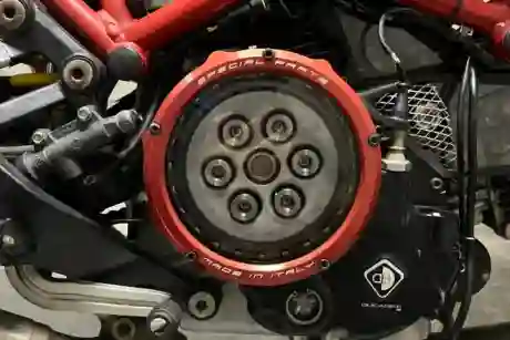 DUCABIKEのクリアクラッチカバー