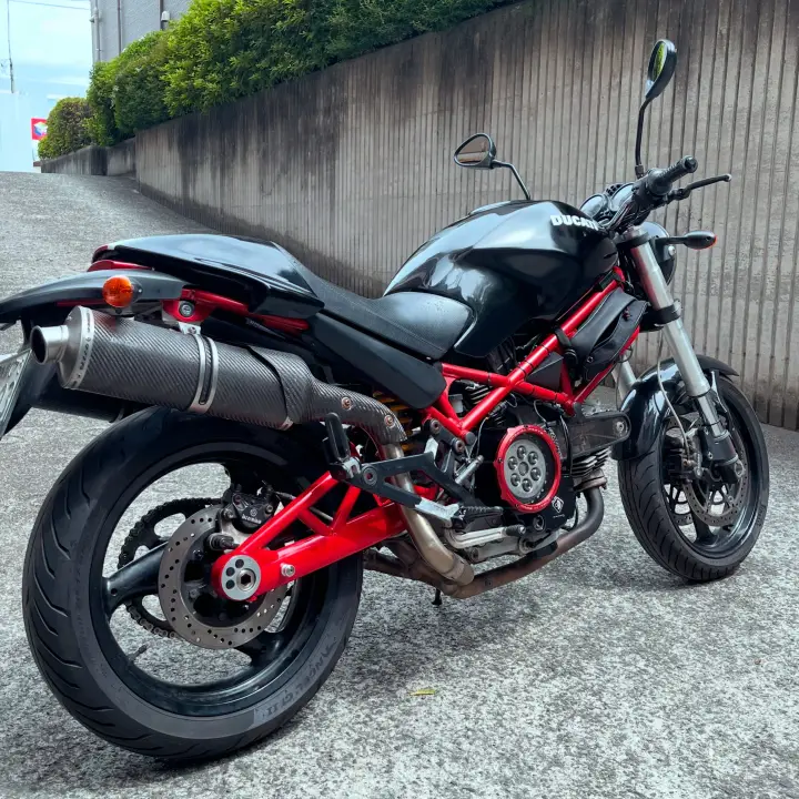 モトコルセ製スイングアーム装着後のリア周り