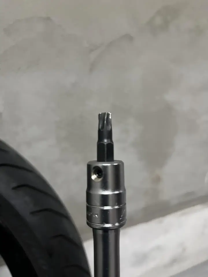 捻じ曲がったトルクス